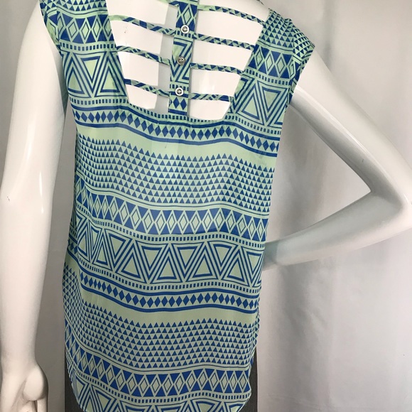 Blu Pepper sheer scoop neck back interest sz M - Picture 4 of 8